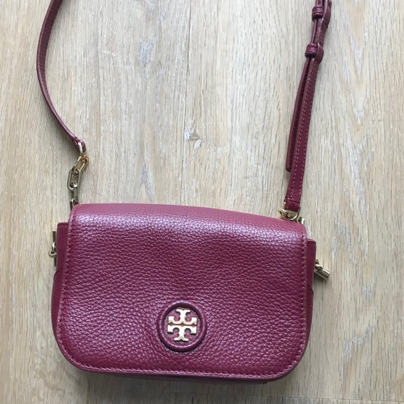 Tory Burch Handbags - Tori Burch Cross Body Purse